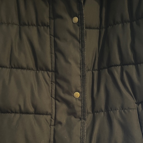 Old Navy Black Puffer Jacket with Faux Fur Trim - Picture 2 of 5